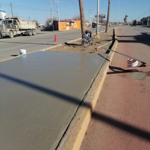 AVANZA LA APLICACIÓN DE CONCRETO ESTAMPADO EN CAMELLONES CENTRALES