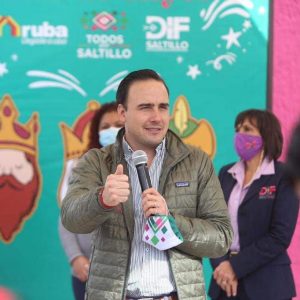 Inaugura Manolo centro comunitario al sur de Saltillo1