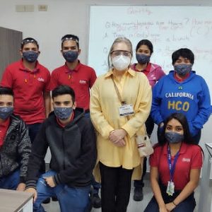 REALIZA CECYTE COAHUILA ENTREGA DE CUBREBOCAS EN EMPRESA