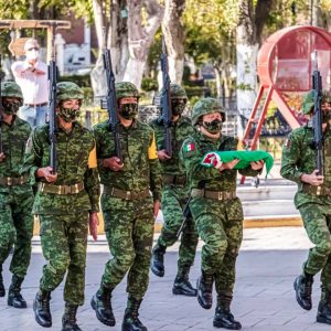 Ceremonia cívica para conmemorar el día de la bandera
