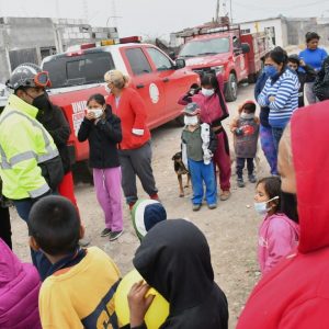 Decenas de cobertores fueron entregados a los habitantes de Monte Viejo