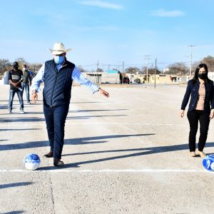 Fase final en la construcción de la cancha de Futbol