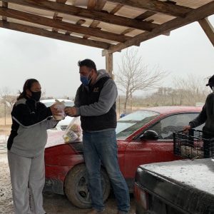 PROPORCIONA DIF COAHUILA ALIMENTOS CALIENTES A FAMILIAS EN CONDICIONES VULNERABLES