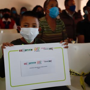 ENTREGA DIF COAHUILA ESTÍMULOS ECONÓMICOS A NIÑAS, NIÑOS Y ADULTOS MAYORES1