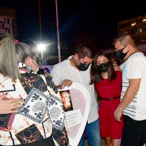 Emotivo homenaje al personal médico fallecido1