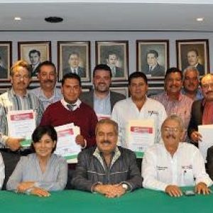 PRIISTAS TRAICIONAN A TELLO POR UNA PALMADA DE DAVID1