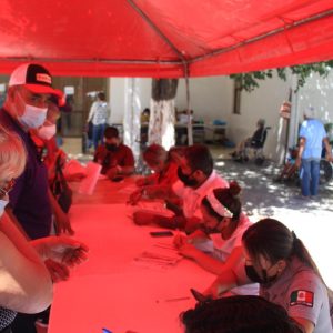 Aplicación de la segunda dosis contra el COVID-191