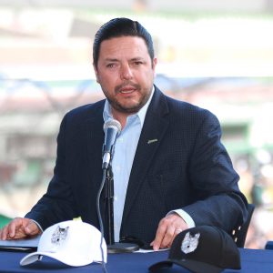 Firma UAdeC Convenio de Colaboración con Club Saraperos de Saltillo1