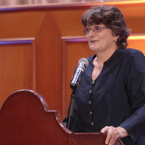 Investigadora de la UAdeC es Galardonada con el Premio Estatal de Ciencia