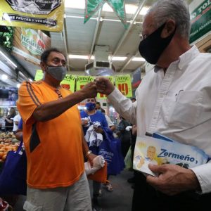 JZI llega a Plaza Abastos para compartir sus propuestas de campaña