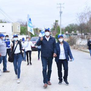 MARIO DÁVILA FIRMA COMPROMISOS EN LA COLONIA BARRERA1