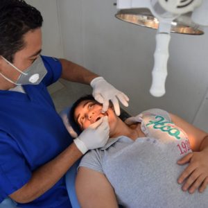 REINICIA DIF MONCLOVA MÓDULO DE ATENCIÓN MÉDICA EN COLONIAS1