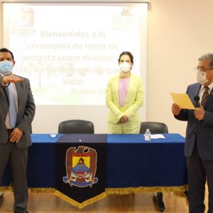 Rector Toma Protesta a Directores en Gira de Trabajo por la Unidad Torreón