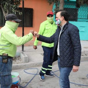 Supervisa Manolo programa Pintando Sonrisas en La Minita1