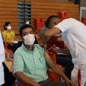 INICIÓ LA ETAPA DE VACUNACIÓN PARA LAS PERSONAS DE 50 A 59 AÑOS