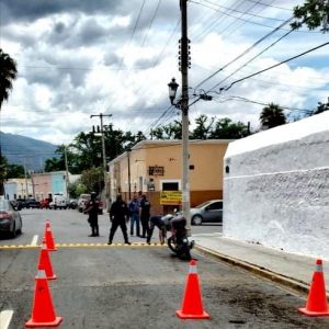 Instalación de bollas en calle Ramos Arizpe1