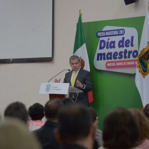 RECONOCE MARS A LOS DOCENTES DE COAHUILA CON PRESEA MAGISTERIAL1