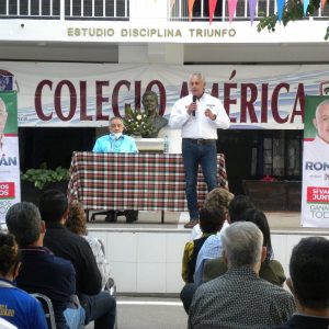 ROMÁN ALBERTO CEPEDA ASISTE A FORO ACADÉMICO1