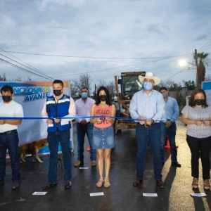 Alcalde entrega obra de pavimentación en la calle Harold R. Pape1
