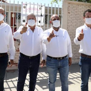 EMITE CHEMA FRAUSTRO SU VOTO