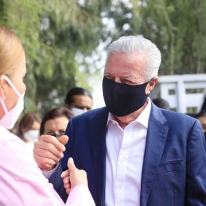 Alcalde de Torreón entrega 200 árboles a Gómez Palacio