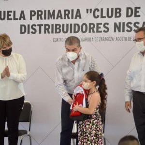 INAUGURA MARS ESCUELAS DE FUNDACIÓN NISSAN EN CUATRO CIÉNEGAS Y NADADORES
