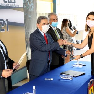 Reconocen a Universitarios de la Unidad Saltillo con la Presea Lobo UAdeC 2021