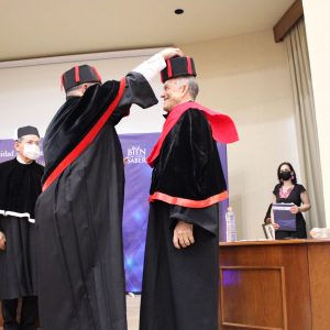 Entrega UAdeC Título de “Maestro Ad Vitam” al Dr. Adolfo Orive Bellinger1