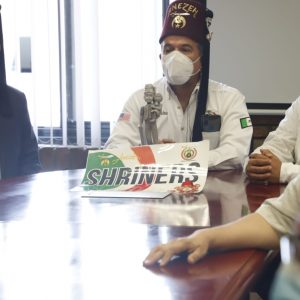 RECONOCEN ‘SHRINERS’ A MARS Y MARCELA GORGÓN POR ATENCIÓN A NIÑAS Y NIÑOS QUEMADOS DE COAHUILA