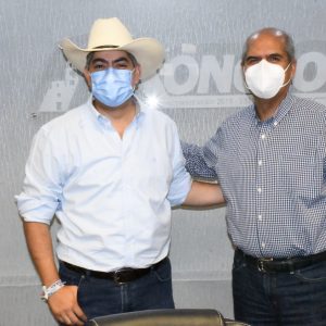 Se reúnen Alfredo Paredes y el alcalde electo Mario Dávila