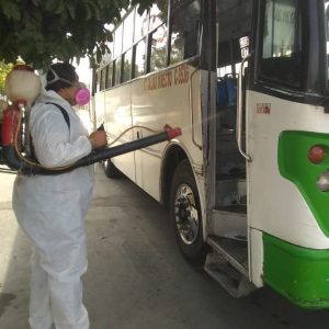 Se sanitizan más de 800 unidades de transporte público en septiembre1
