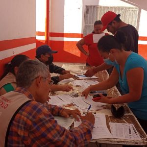 APLICAN PRIMERA DOSIS DE VACUNA PFIZER A 324 PERSONAS INMIGRANTES1