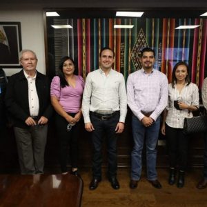 Comparte Manolo políticas públicas con Alcalde electo de Arteaga1