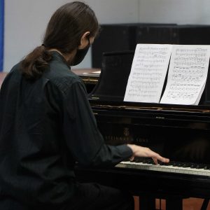 Imparte Clase Magistral de Piano el Maestro Ricardo Acosta Murguía1