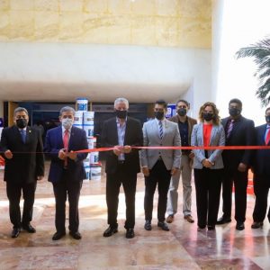 Alcalde de Torreón asiste a Expo Costrulag 20211