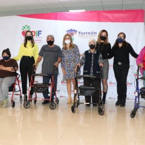 DIF Torreón realiza entrega especial de sillas PCI y PCA, convencionales y aparatos ortopédicos