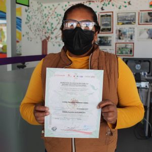 ENTREGA COAHUILA CONSTANCIAS DEL TALLER DE COMPUTACIÓN A JÓVENES DE LA MADRIGUERA1