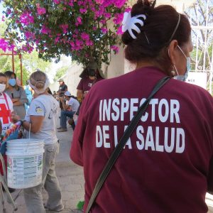 Inspectores de la salud trabajaron en los panteones de la localidad1