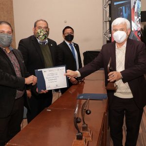 Clausuran ECyT UAdeC con Entrega de Premios y Galardones1