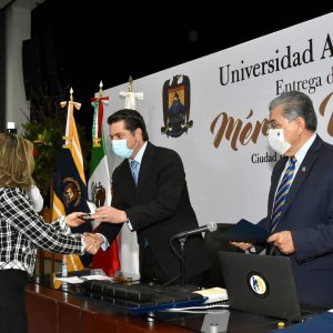 Reconoce UAdeC a 255 Universitarios con las Medallas Juan Antonio de la Fuente1