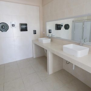 Rehabilitan Sanitarios de Áreas Deportivas en el Ateneo Fuente1