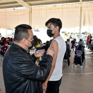 Aplicación vacuna contra el Covid-19 para adolescentes de 15 a 17 años1