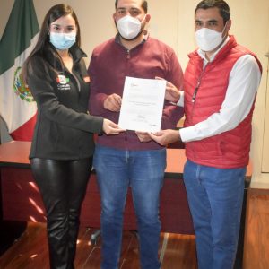 DAN NOMBRAMIENTO AL PROCURADOR DE PRONNIF DEL DIF1