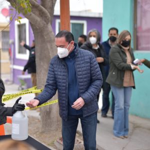 EL ALCALDE EMILIO DE HOYOS ACUDE A ALTOS DE SANTA TERESA