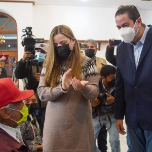 ENTREGA DE APARATOS AUDITIVOS POR PARTE DE DIF RAMOS ARIZPE