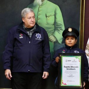 Reconoce Chema Fraustro a policías por acciones extraordinarias