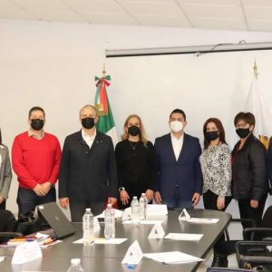 SECRETARIO DE EDUCACIÓN DE COAHUILA TOMA PROTESTA A JULIO LONG COMO DIRECTOR DEL ICIFED (2)